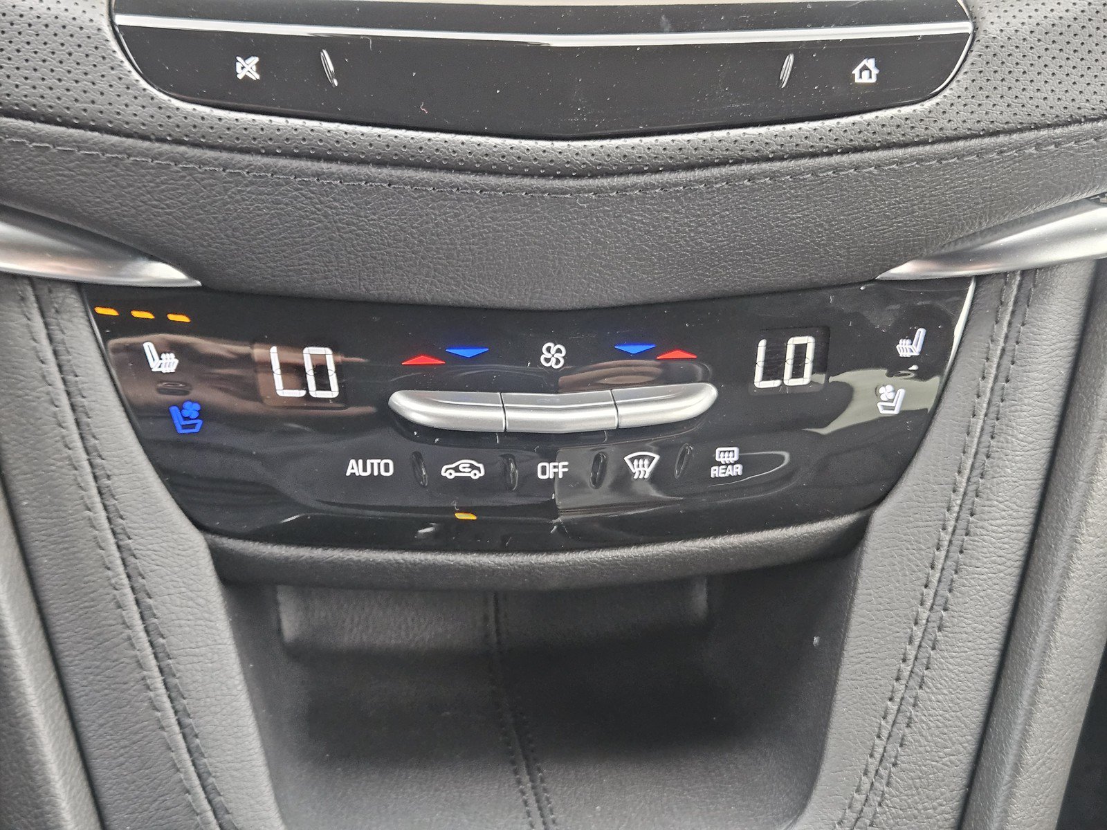 New 2026 Cadillac XT5 Sportv w/ LPO, Onyx Lite Package AWD/4WD image 14