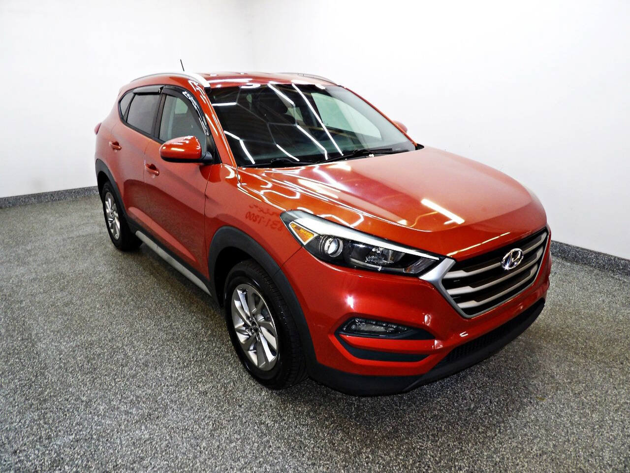 Used 2017 Hyundai Tucson SE w/ SE Popular Package 02 AWD/4WD image 3