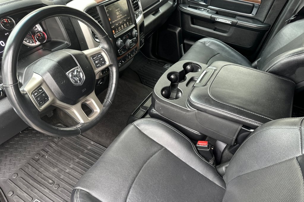 Used 2017 RAM 1500 Laramie AWD/4WD image 4