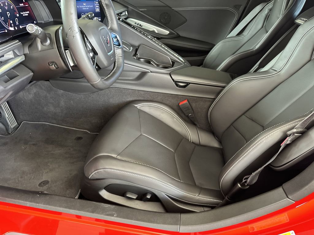 Used 2022 Chevrolet Corvette Stingray Coupe w/ 1LT RWD image 13