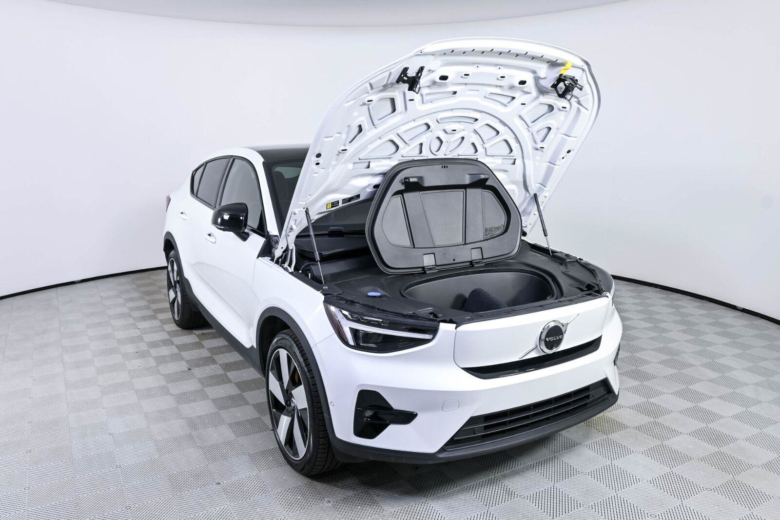 Certified 2024 Volvo C40 Recharge Ultimate AWD/4WD image 34