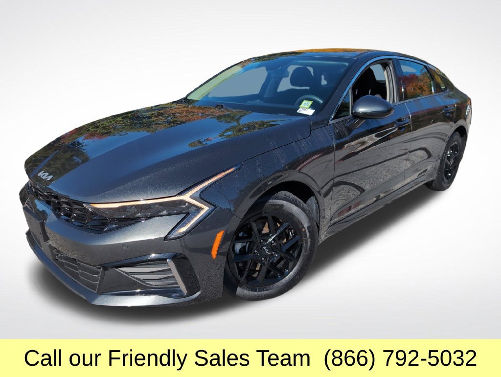 Used 2025 Kia K5 LXS FWD image 1