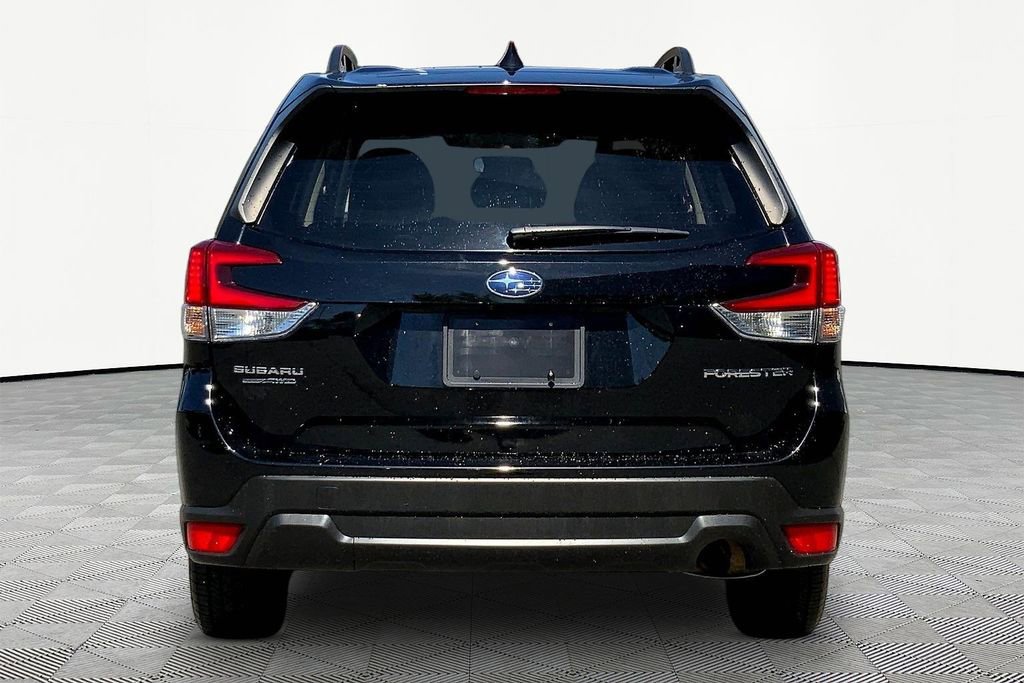 Used 2024 Subaru Forester Premium AWD/4WD image 6