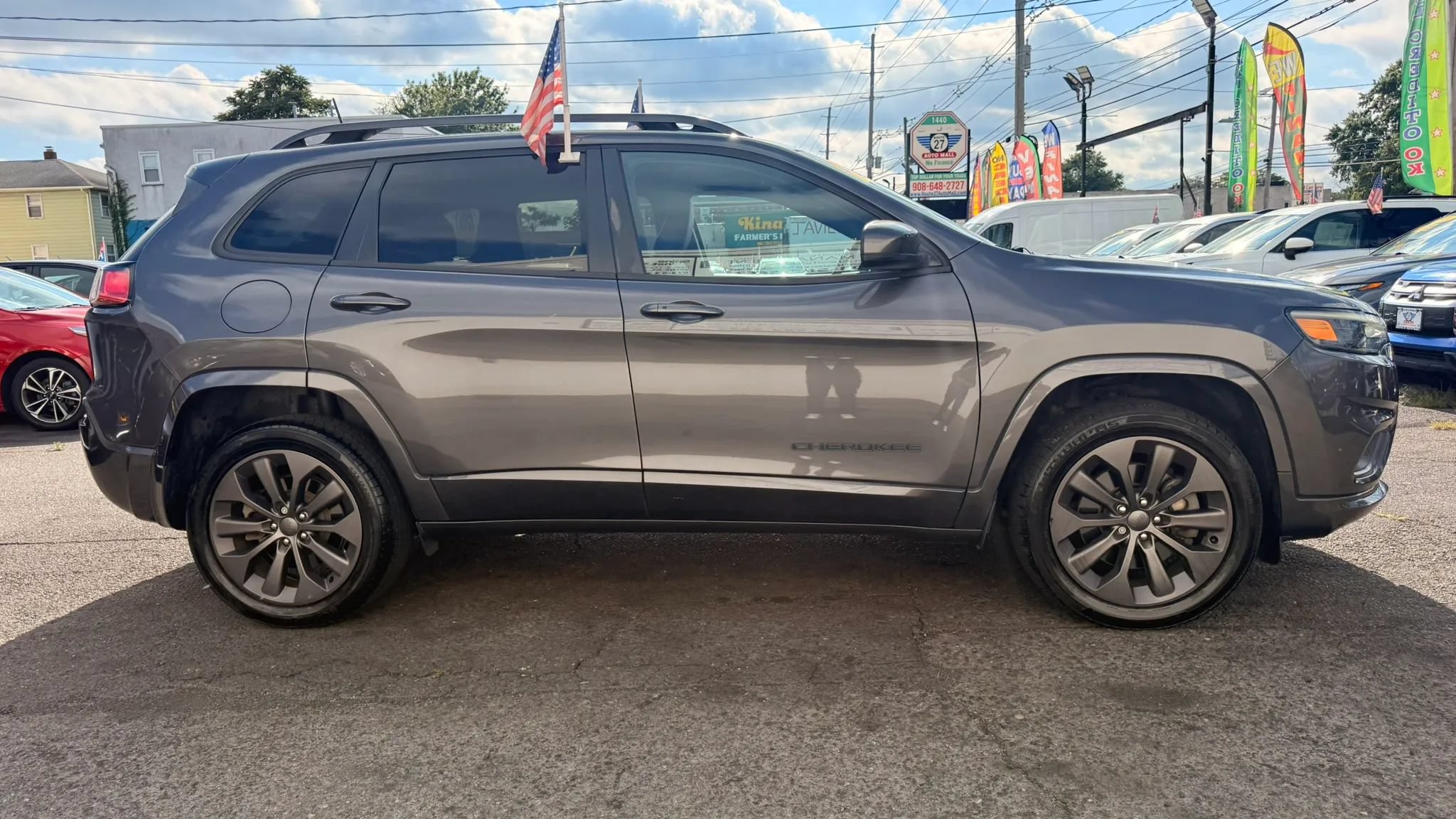 Used 2020 Jeep Cherokee High Altitude AWD/4WD image 9
