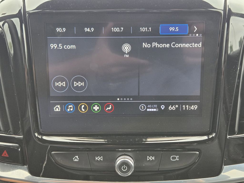 Used 2023 Chevrolet Traverse LT w/ Rear Camera Mirror Package FWD image 6