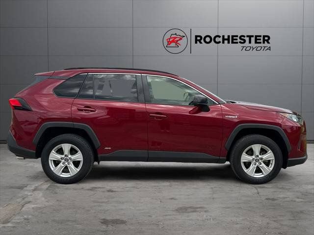 Certified 2019 Toyota RAV4 LE w/ Carpet Mat Package AWD/4WD image 36