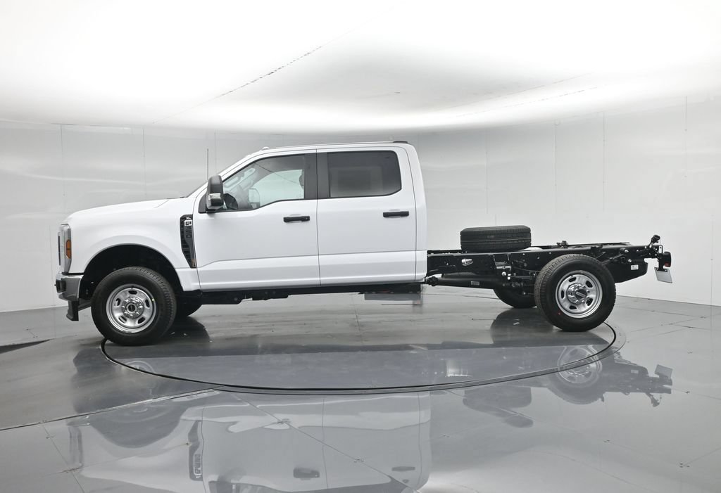 New 2026 Ford F350 XL w/ XL Chrome Package AWD/4WD image 25