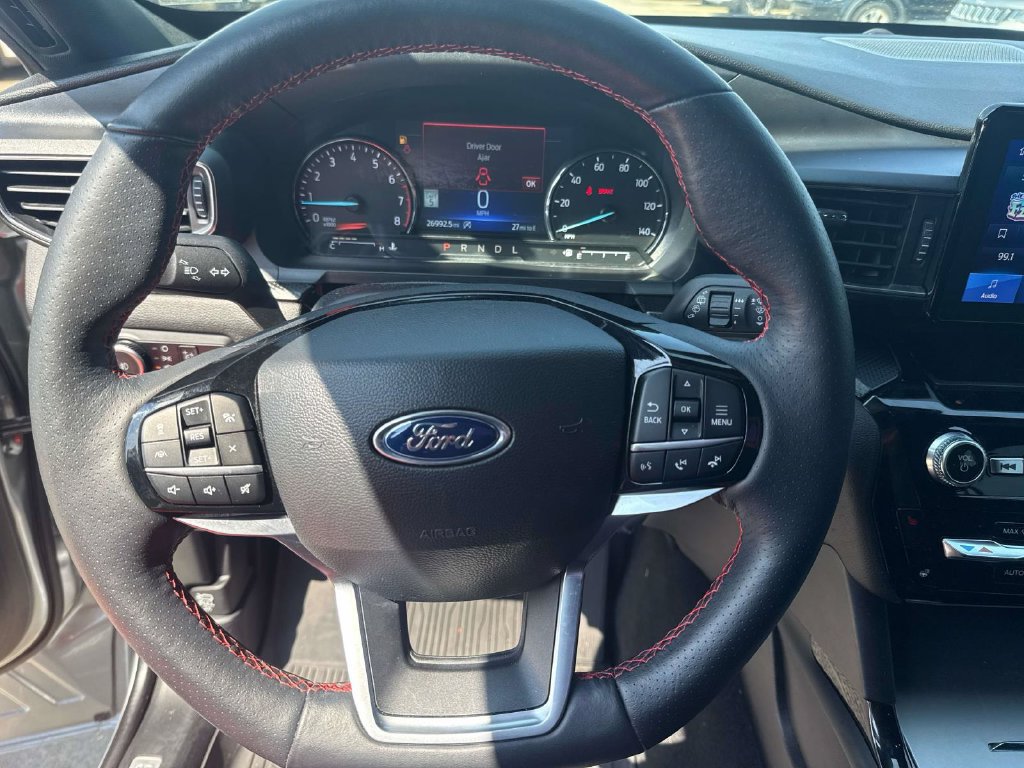 Used 2024 Ford Explorer ST-Line w/ Class IV Trailer Tow Package RWD image 25