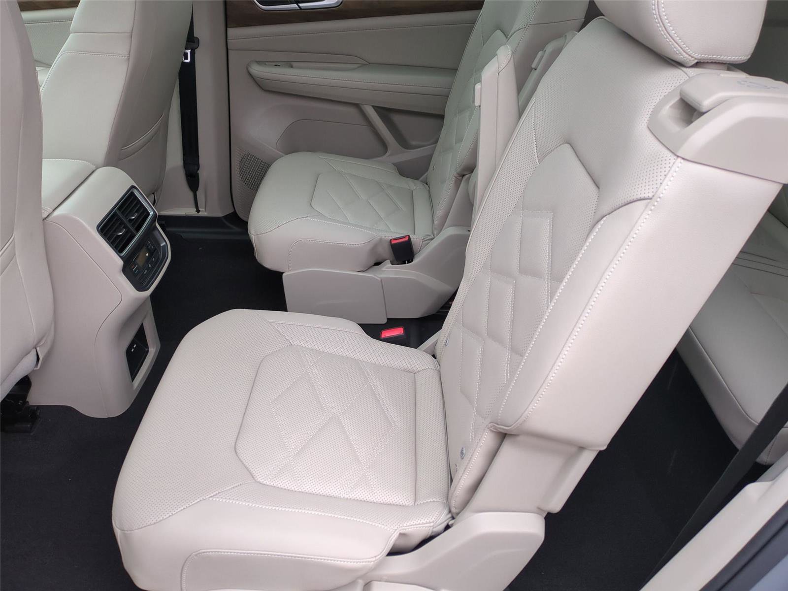 New 2026 Volkswagen Atlas SE AWD/4WD image 15