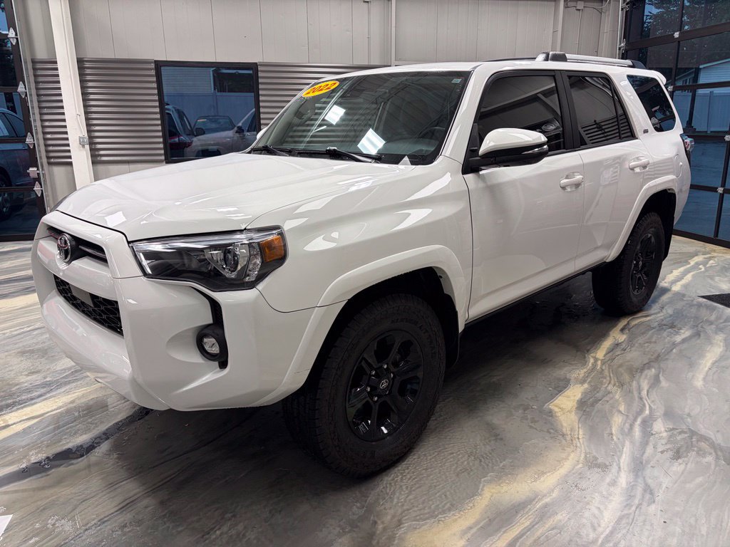 Used 2022 Toyota 4Runner SR5 Premium w/ Moonroof Package AWD/4WD image 45