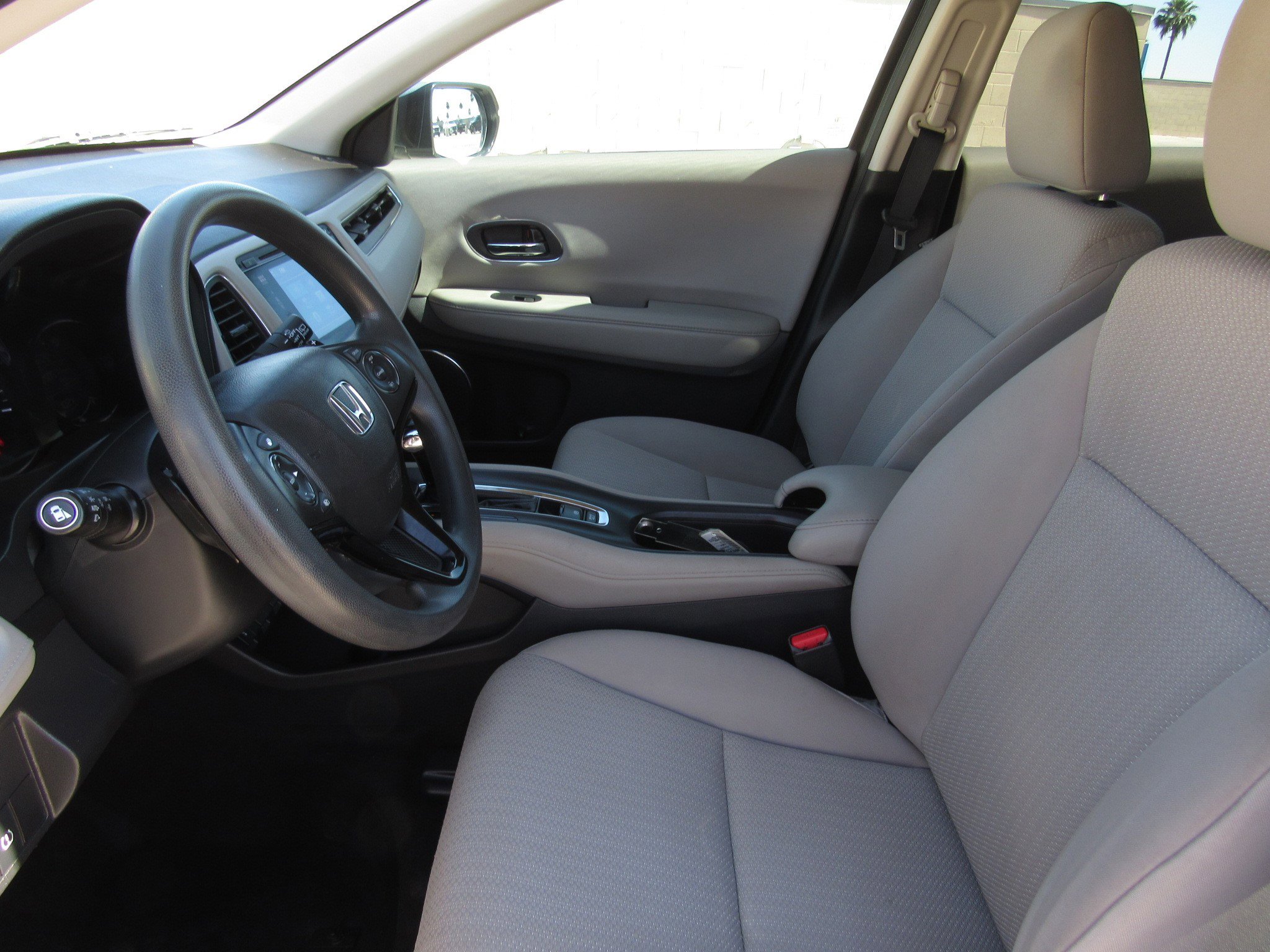 Used 2018 Honda HR-V EX image 15