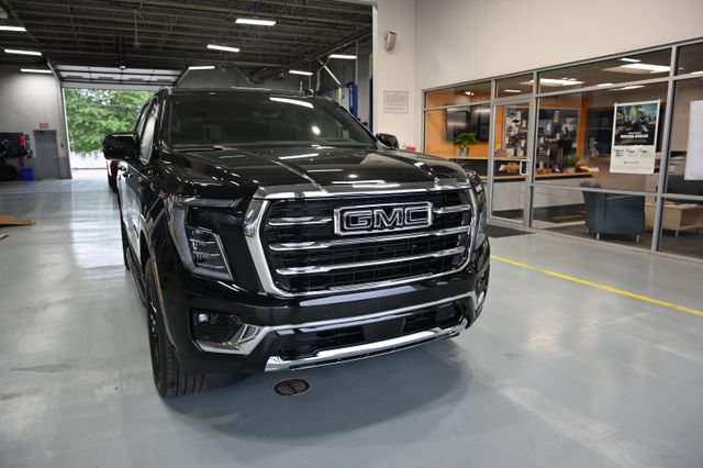New 2026 GMC Yukon XL Elevation w/ Elevation Premium Package AWD/4WD image 3