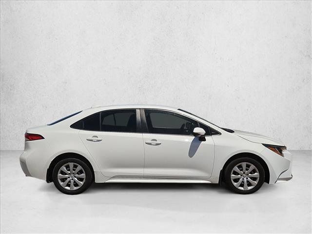 Used 2022 Toyota Corolla LE FWD image 4