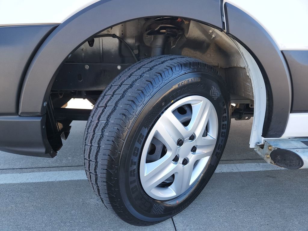 Used 2024 Ford Transit 250 Low Roof w/ Exterior Upgrade Package image 32