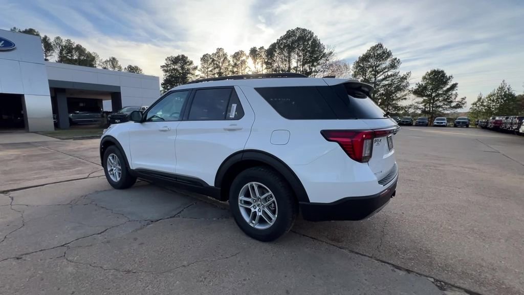 New 2026 Ford Explorer Active image 4