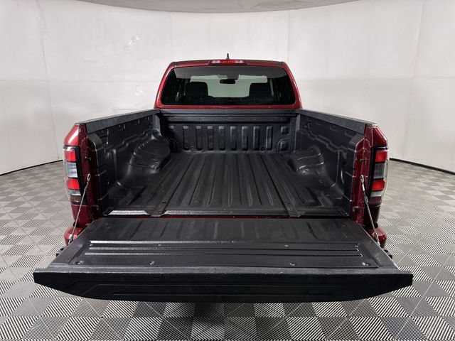 Used 2022 Nissan Frontier SV w/ Technology Package RWD image 27
