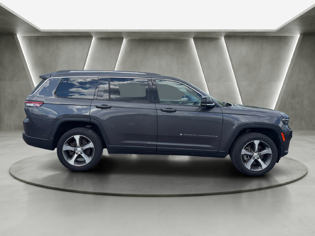 Used 2023 Jeep Grand Cherokee L Limited AWD/4WD image 8
