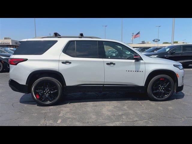 Certified 2022 Chevrolet Traverse Premier w/ Redline Edition FWD image 9