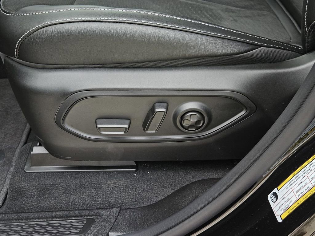 New 2026 Jeep Grand Cherokee L 2WD image 12