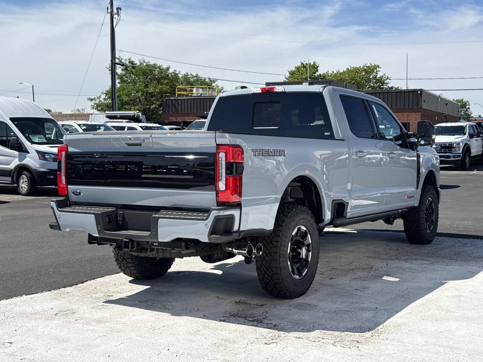 New 2026 Ford F250 Platinum w/ Tremor Off-Road Package AWD/4WD image 3