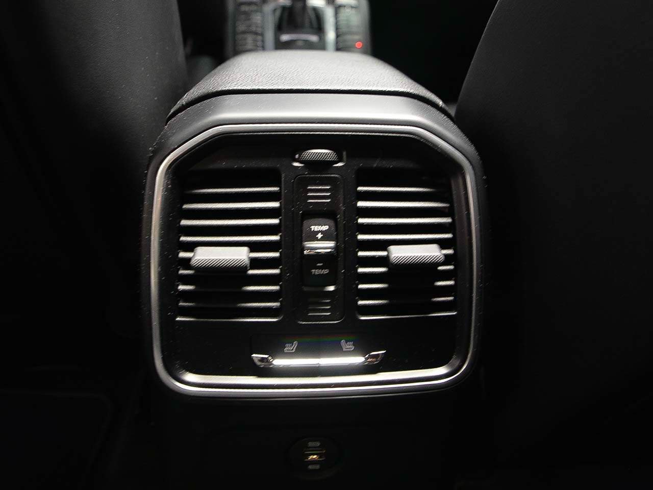 Used 2019 Porsche Macan AWD/4WD image 11