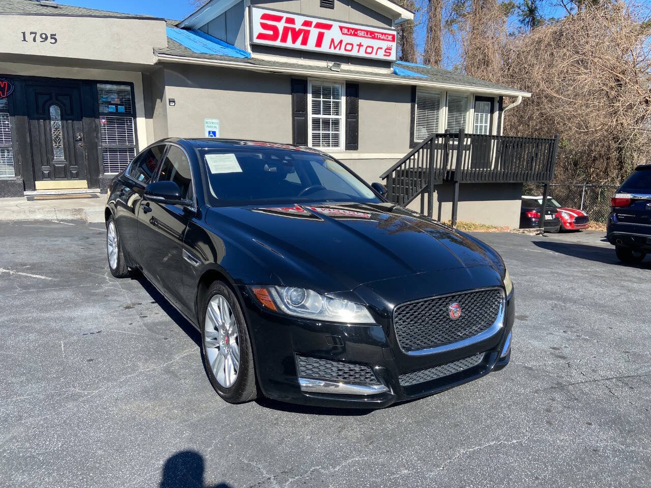 Used 2017 Jaguar XF Premium AWD/4WD image 4