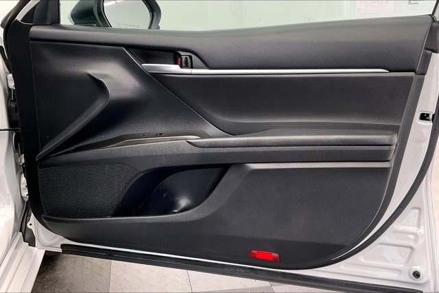 Used 2023 Toyota Camry LE image 27