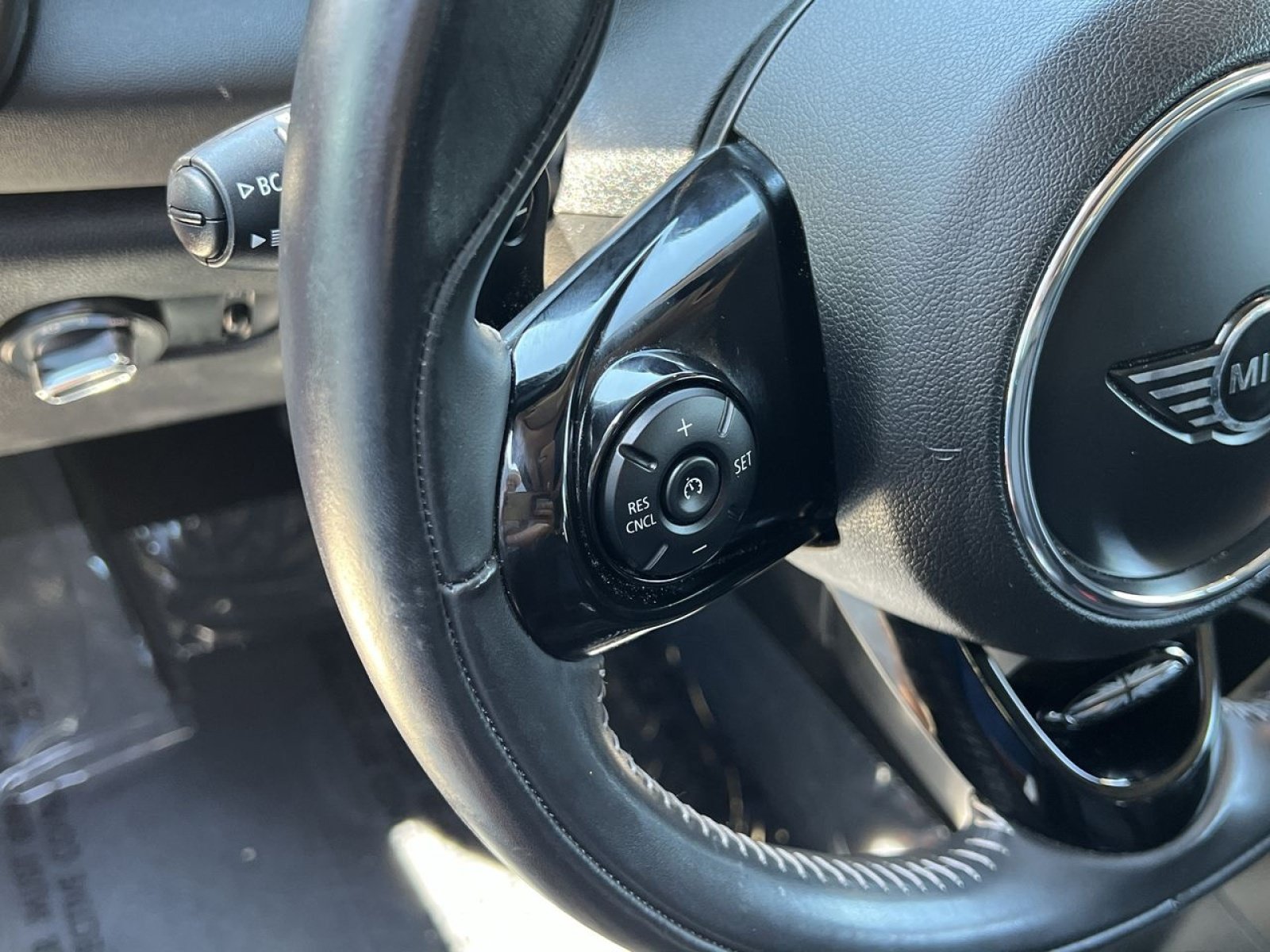 Used 2019 MINI Cooper S w/ Premium Package FWD image 38