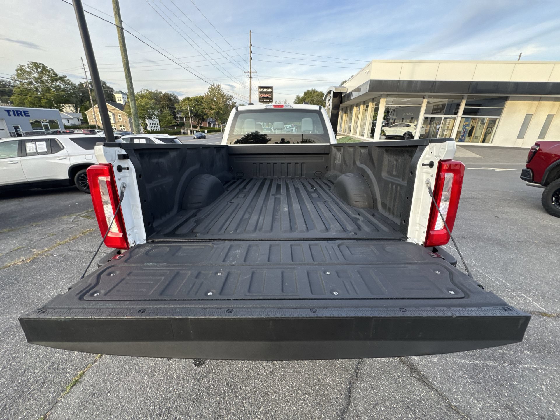 Used 2025 Ford F250 XL w/ Snow Plow Prep Package AWD/4WD image 19