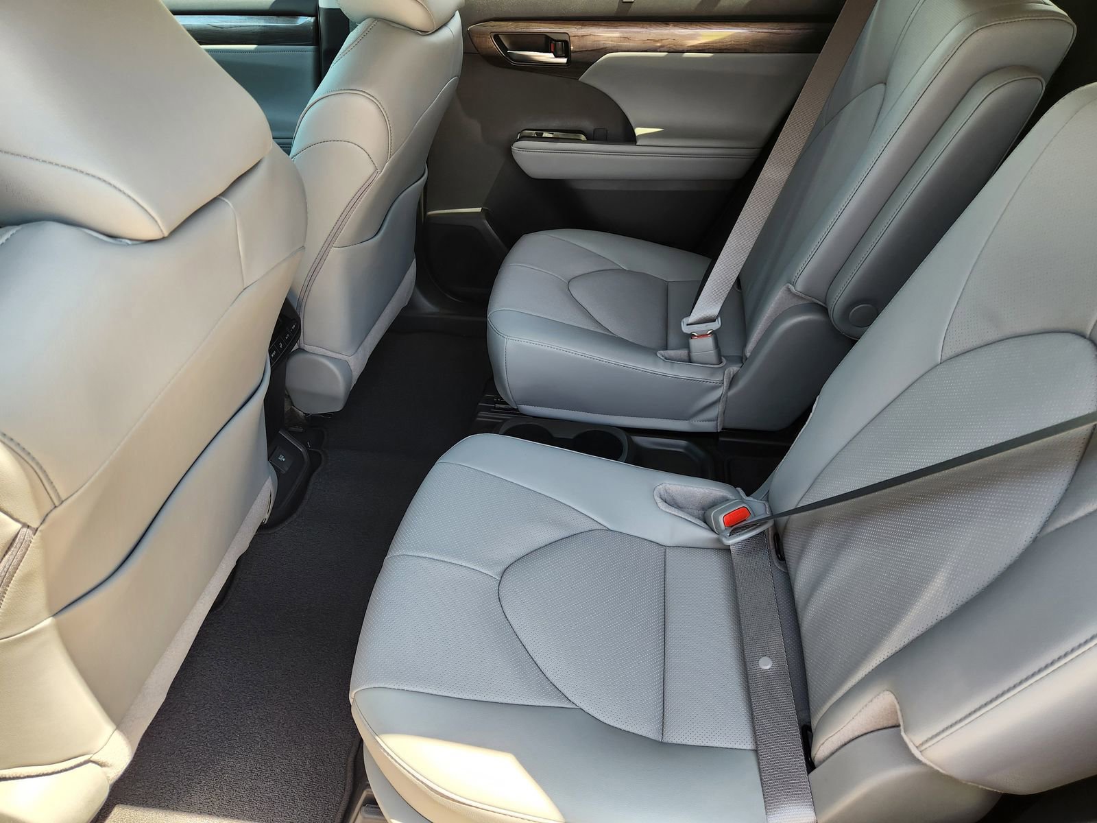 New 2026 Toyota Highlander Limited AWD/4WD image 26