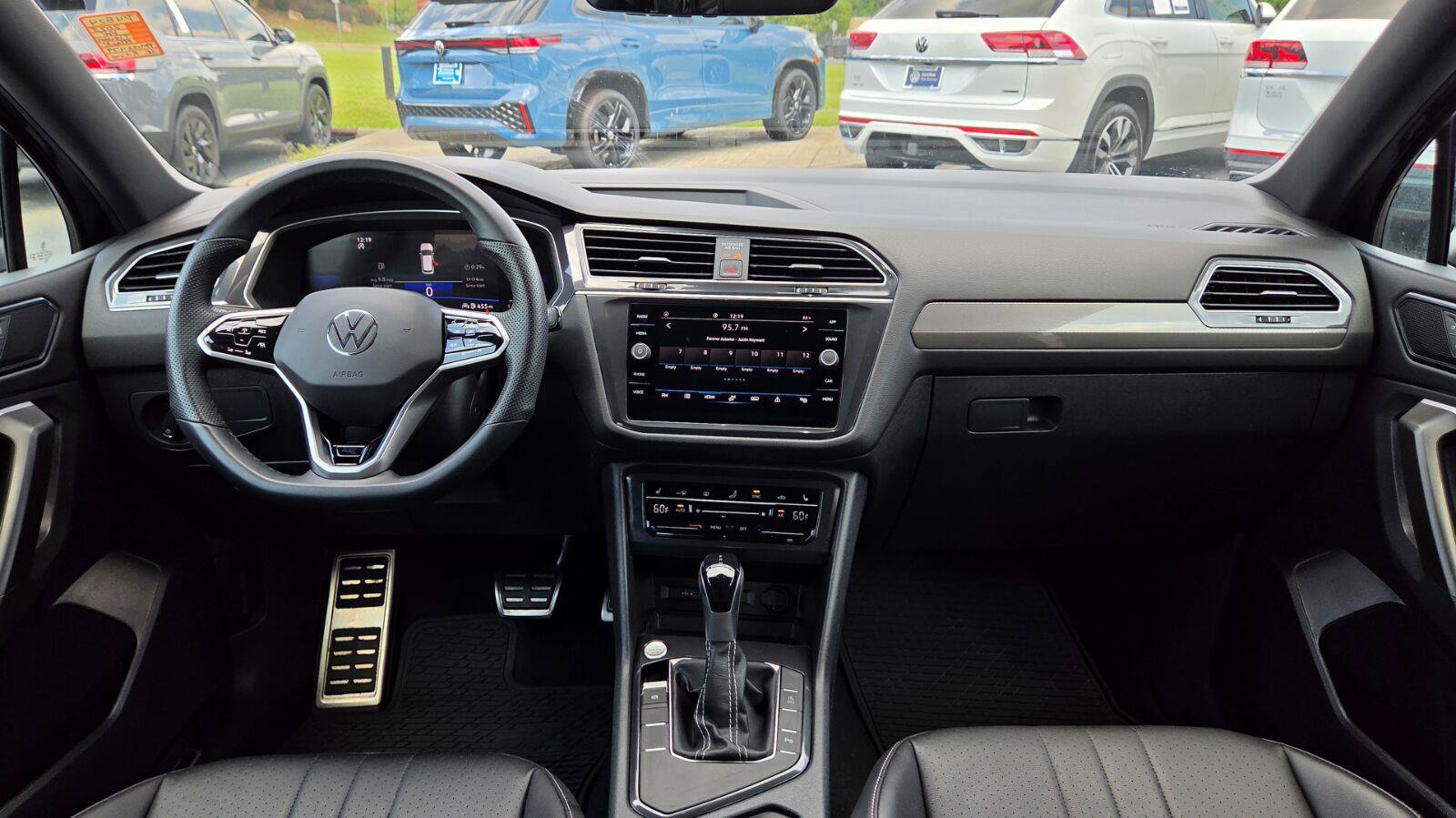 Used 2023 Volkswagen Tiguan SE R-Line FWD image 59