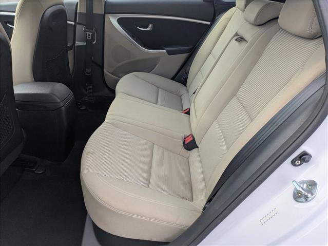 Used 2016 Hyundai Elantra GT image 16