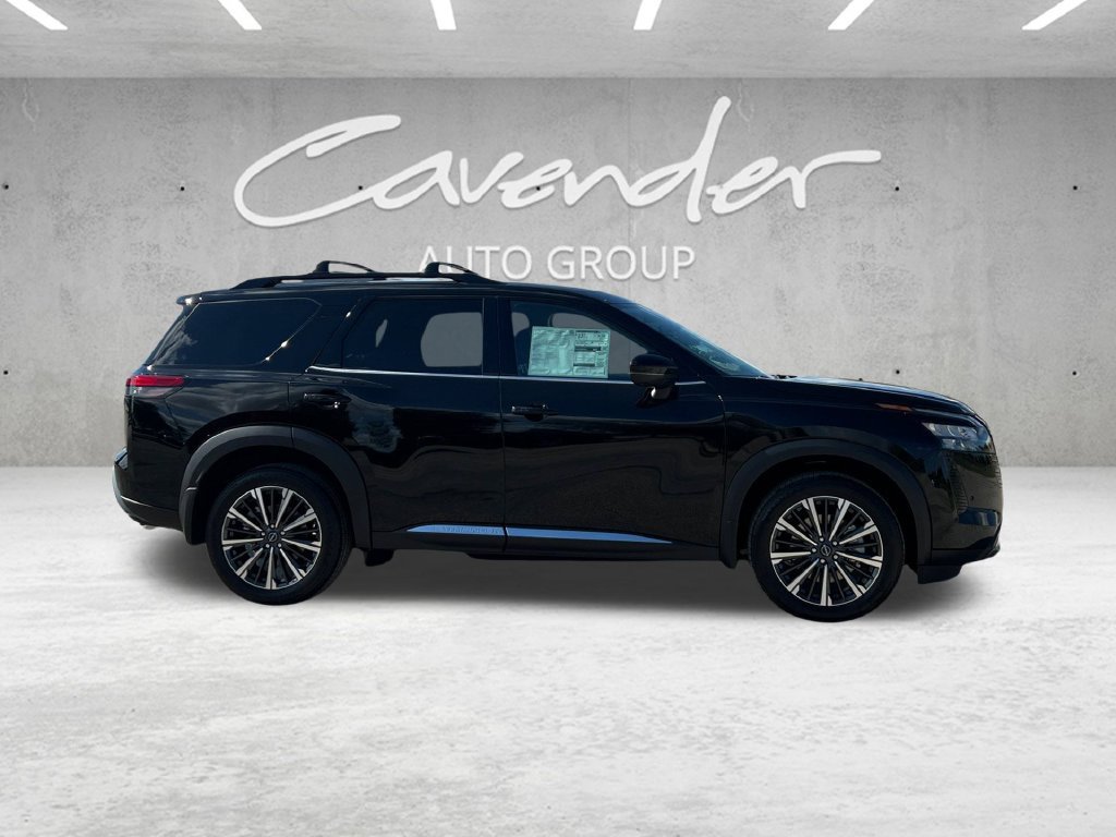 New 2026 Nissan Pathfinder Platinum FWD image 18