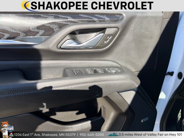 Used 2023 GMC Yukon Denali AWD/4WD image 4