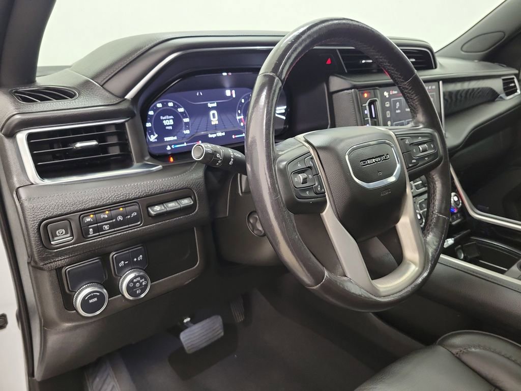 Used 2022 GMC Yukon XL Denali image 18