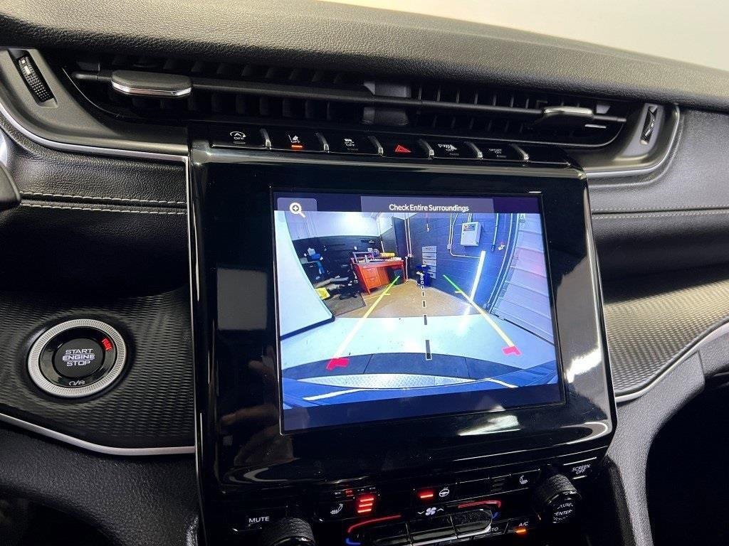 Used 2024 Jeep Grand Cherokee Altitude image 42