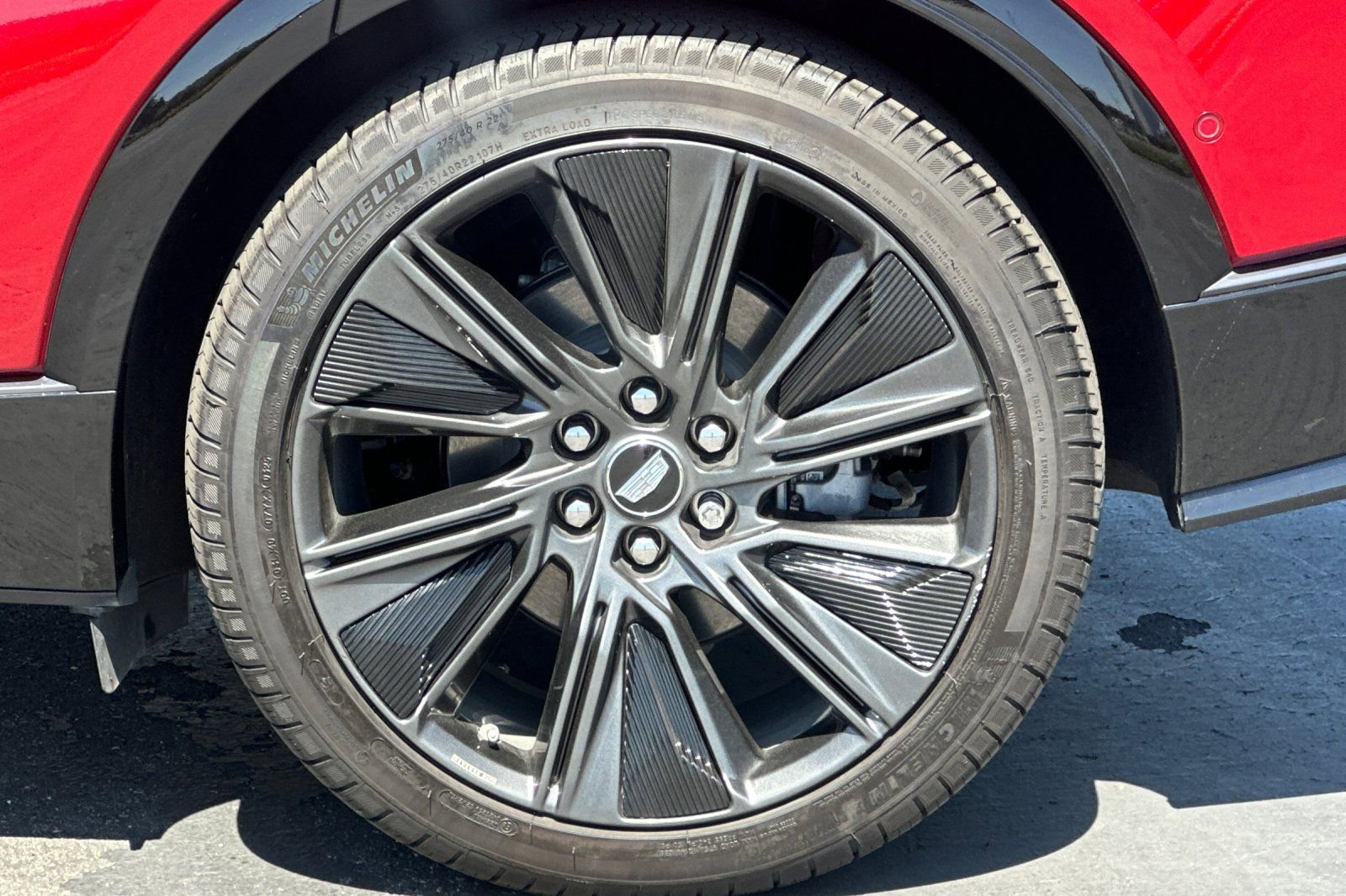 Certified 2026 Cadillac Lyriq Signature Sport w/ LPO, Floor Liner Package AWD/4WD image 41