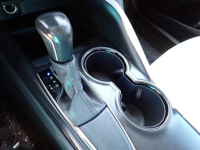 Used 2020 Toyota Camry SE FWD image 13