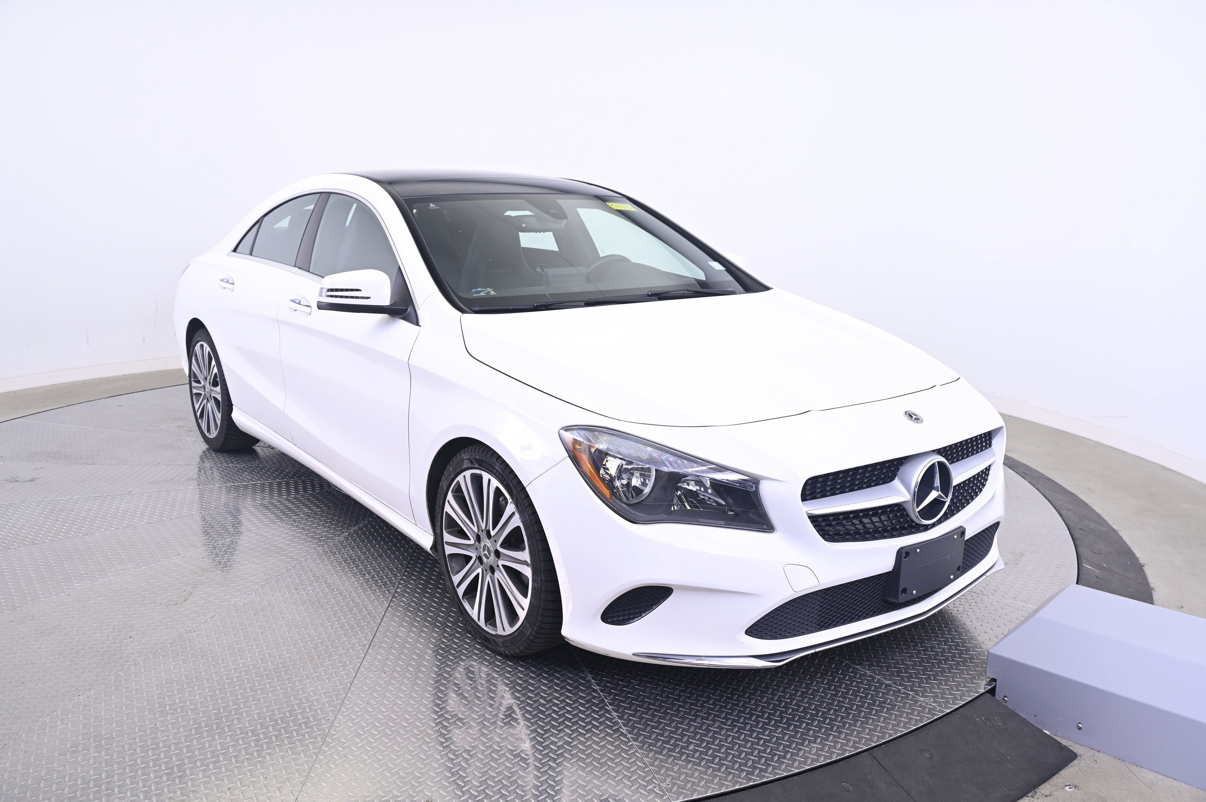 Used 2018 Mercedes-Benz CLA 250 4MATIC image 9
