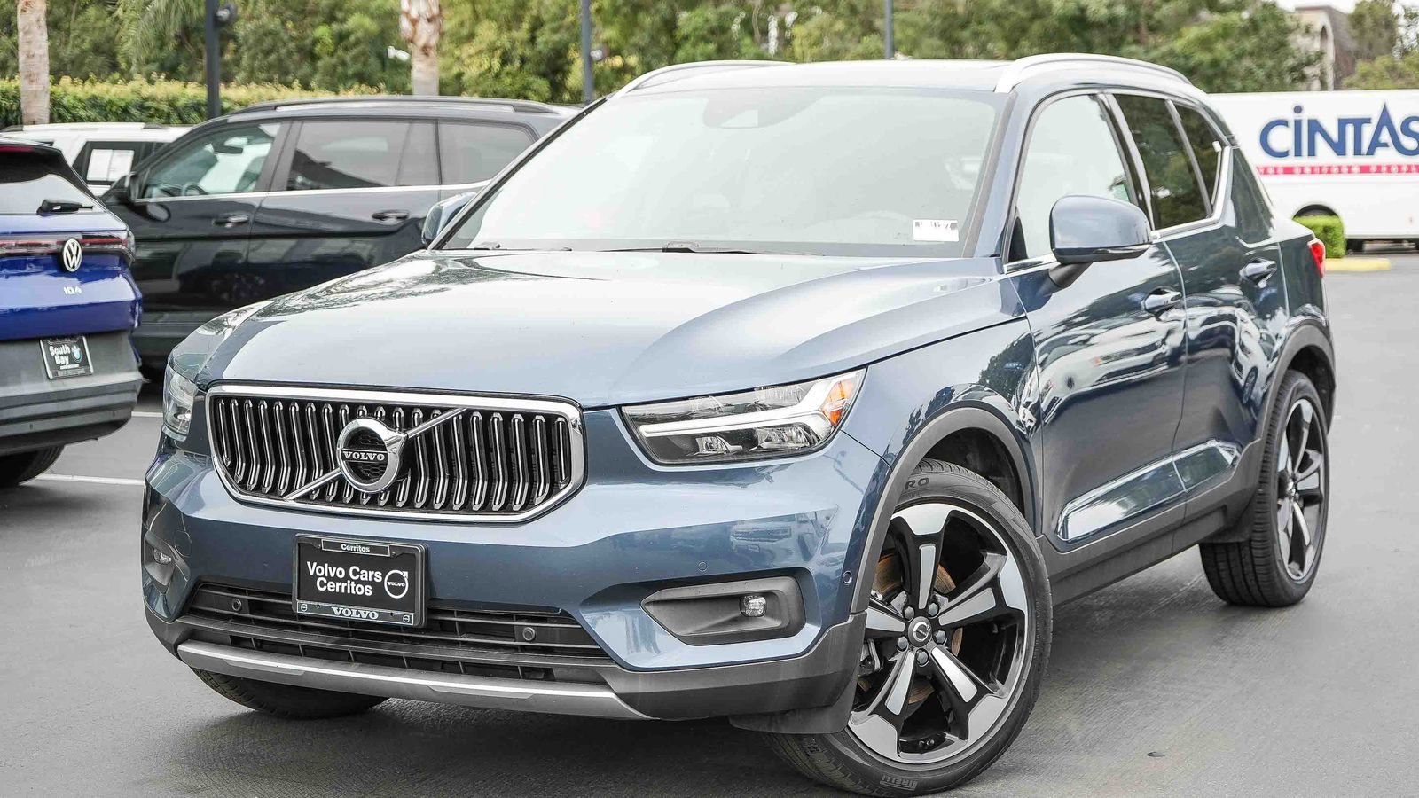 Used 2019 Volvo XC40 T4 Inscription