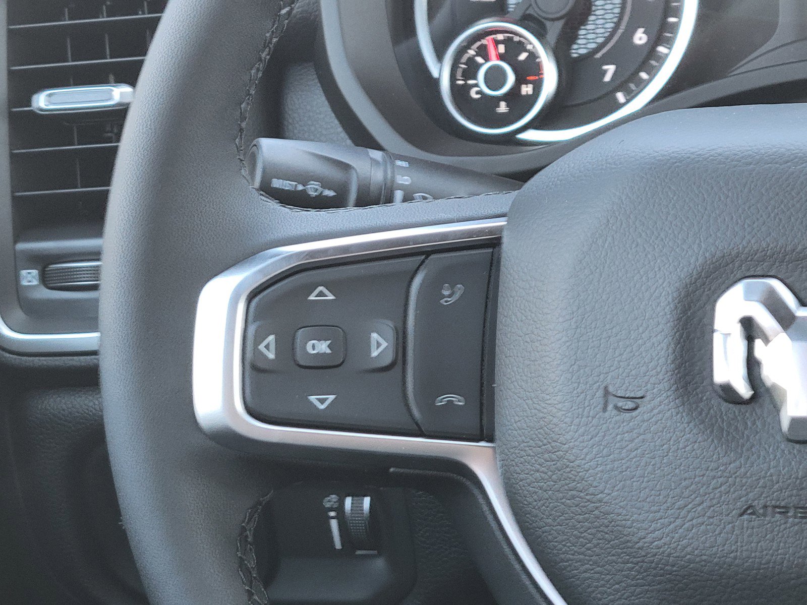 New 2025 RAM 1500 Big Horn AWD/4WD image 30