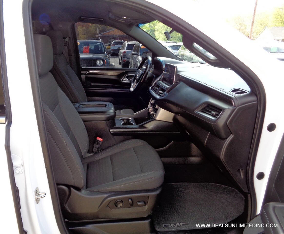 Used 2021 GMC Yukon XL SLE w/ Gmc Pro Safety Plus Package AWD/4WD image 24