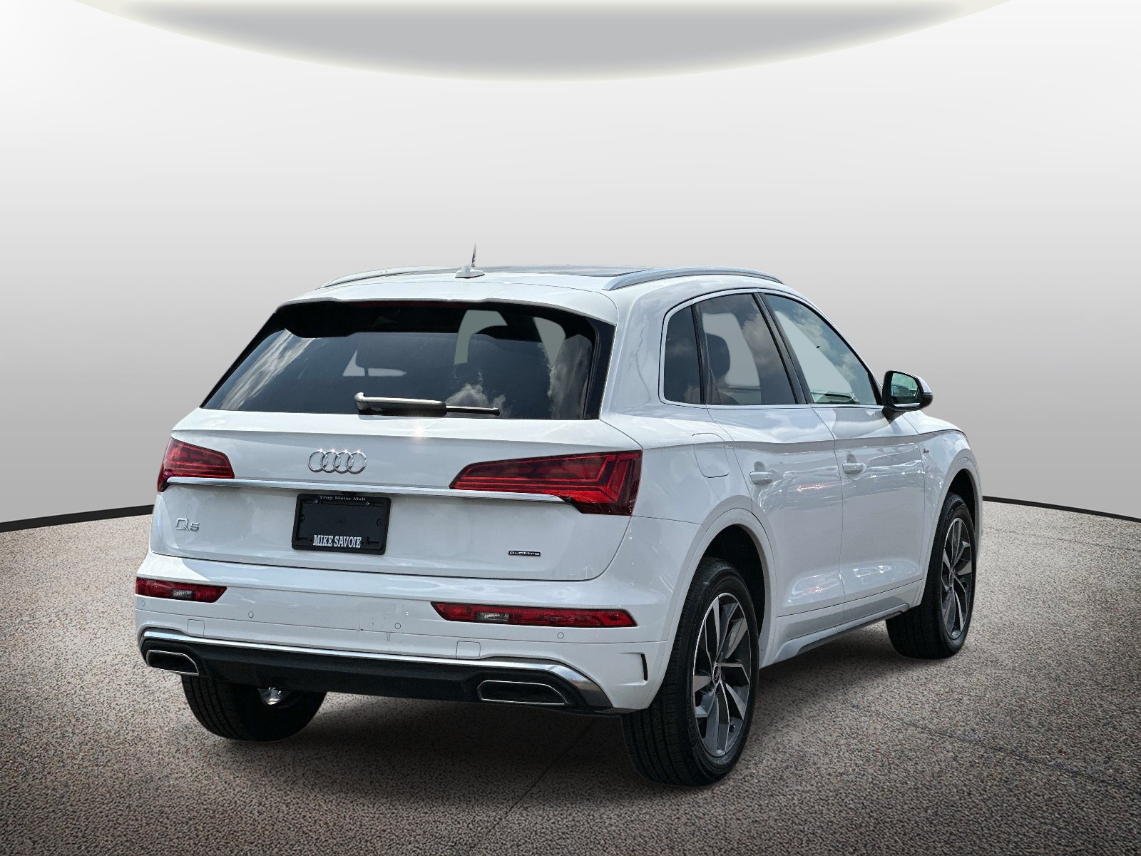 Used 2023 Audi Q5 2.0T Premium Plus w/ Premium Plus Package AWD/4WD image 4