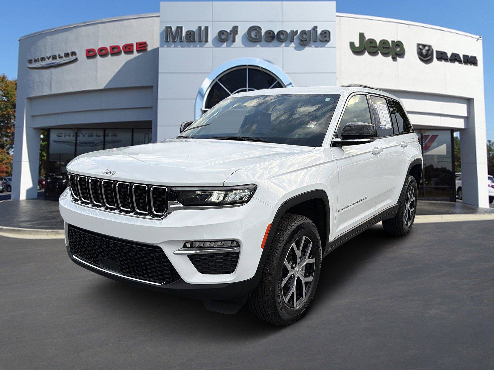 Used 2025 Jeep Grand Cherokee Limited AWD/4WD image 1
