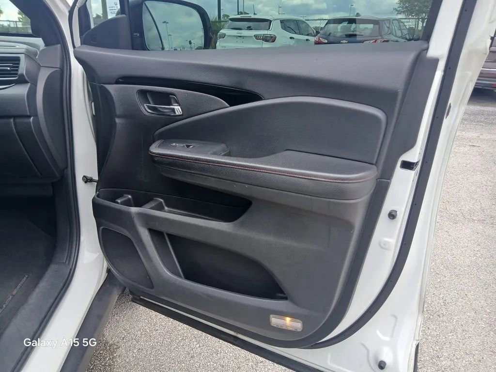 Used 2022 Honda Pilot Black Edition image 14