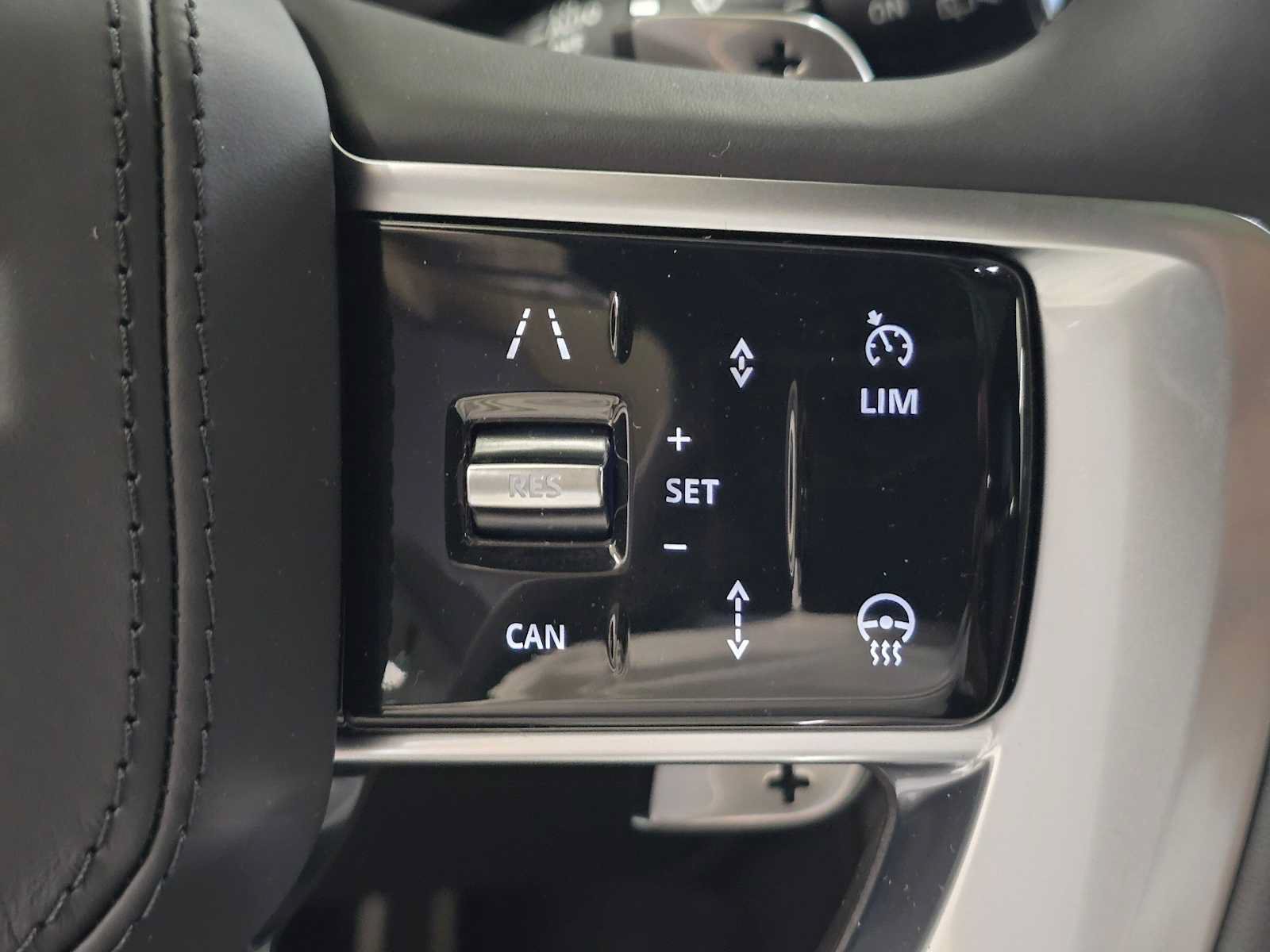 New 2026 Land Rover Range Rover Long Wheelbase SE AWD/4WD image 33