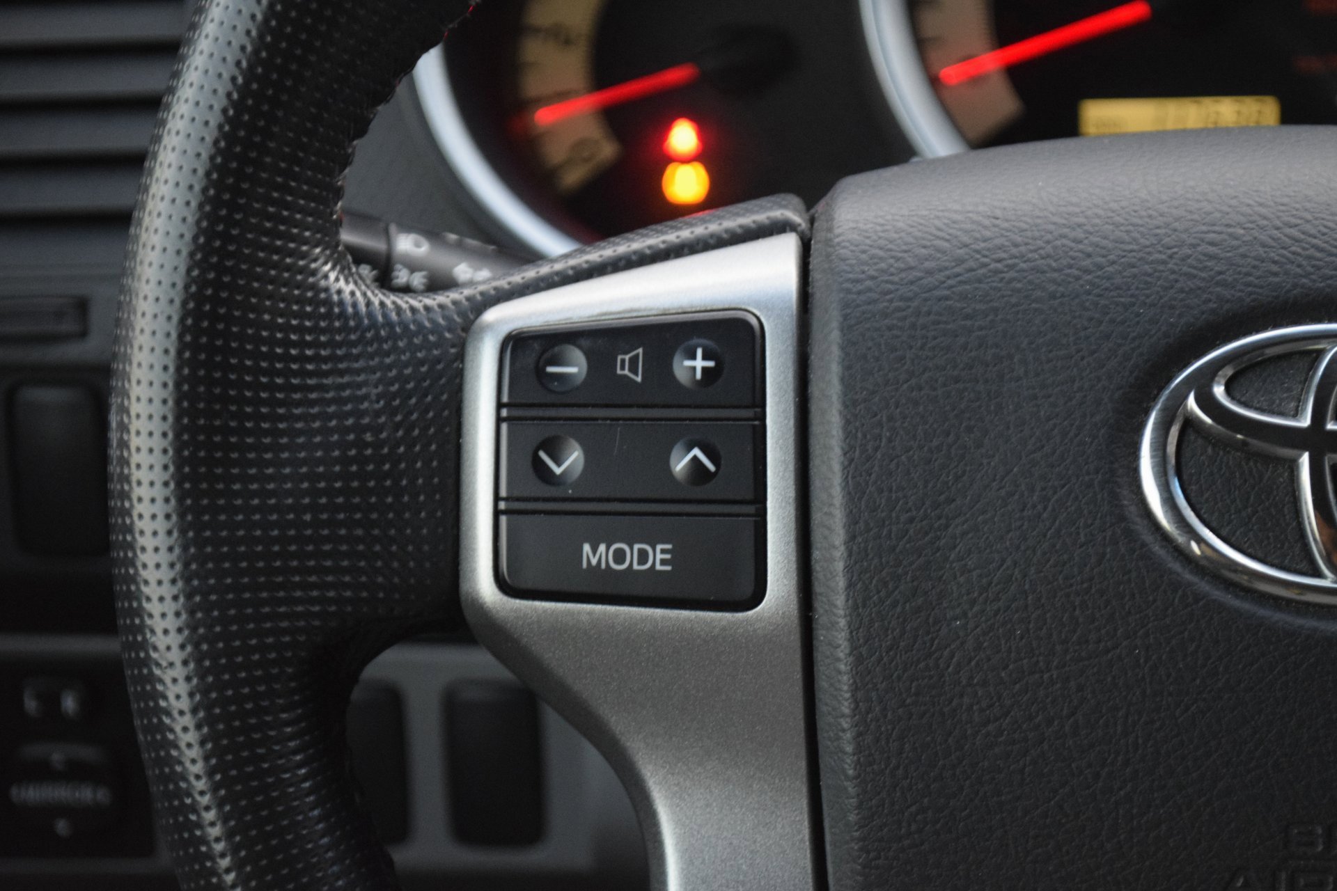 Used 2013 Toyota Tacoma PreRunner image 12