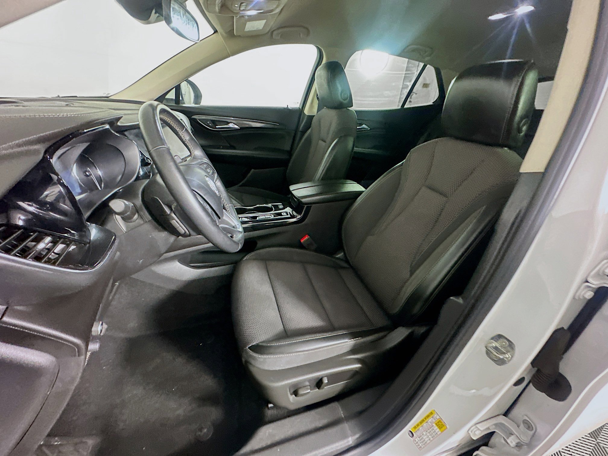 Used 2022 Buick Envision Preferred image 13