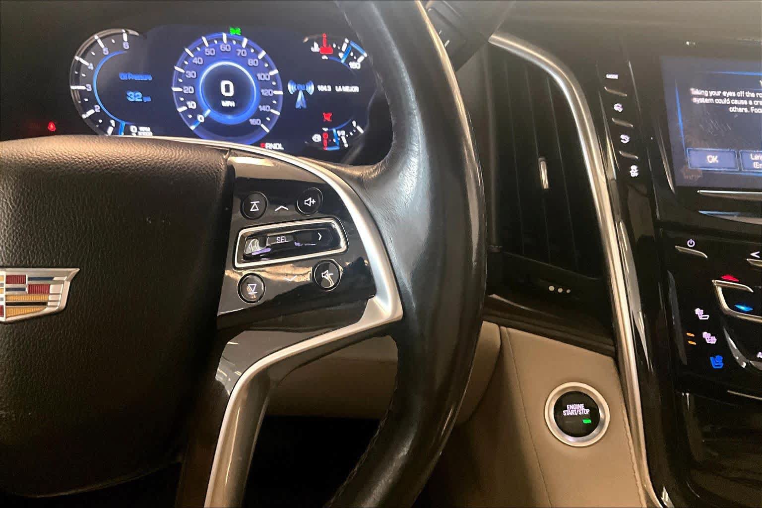 Used 2019 Cadillac Escalade Luxury AWD/4WD image 22