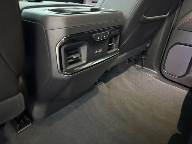 Used 2024 GMC Sierra 1500 AT4 w/ AT4 Preferred Package AWD/4WD image 19